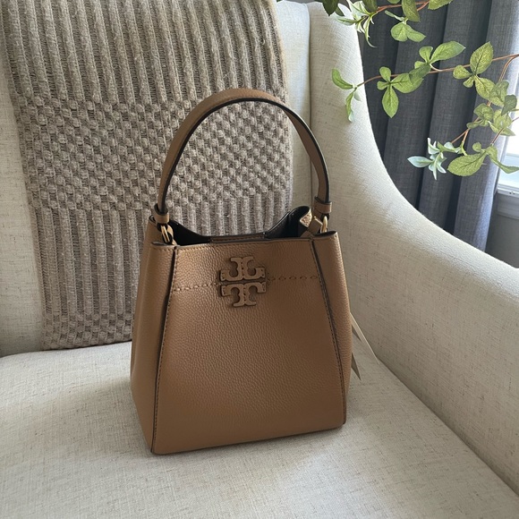 Tory Burch Small McGraw Bucket Bag - Picture 2 of 15